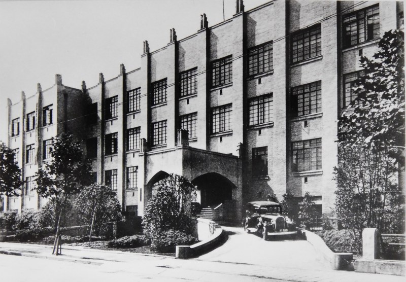 （トリミング）50Y6059 理学部　中之島 .JPG