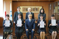 vol124_zyoshidaigakuinsei